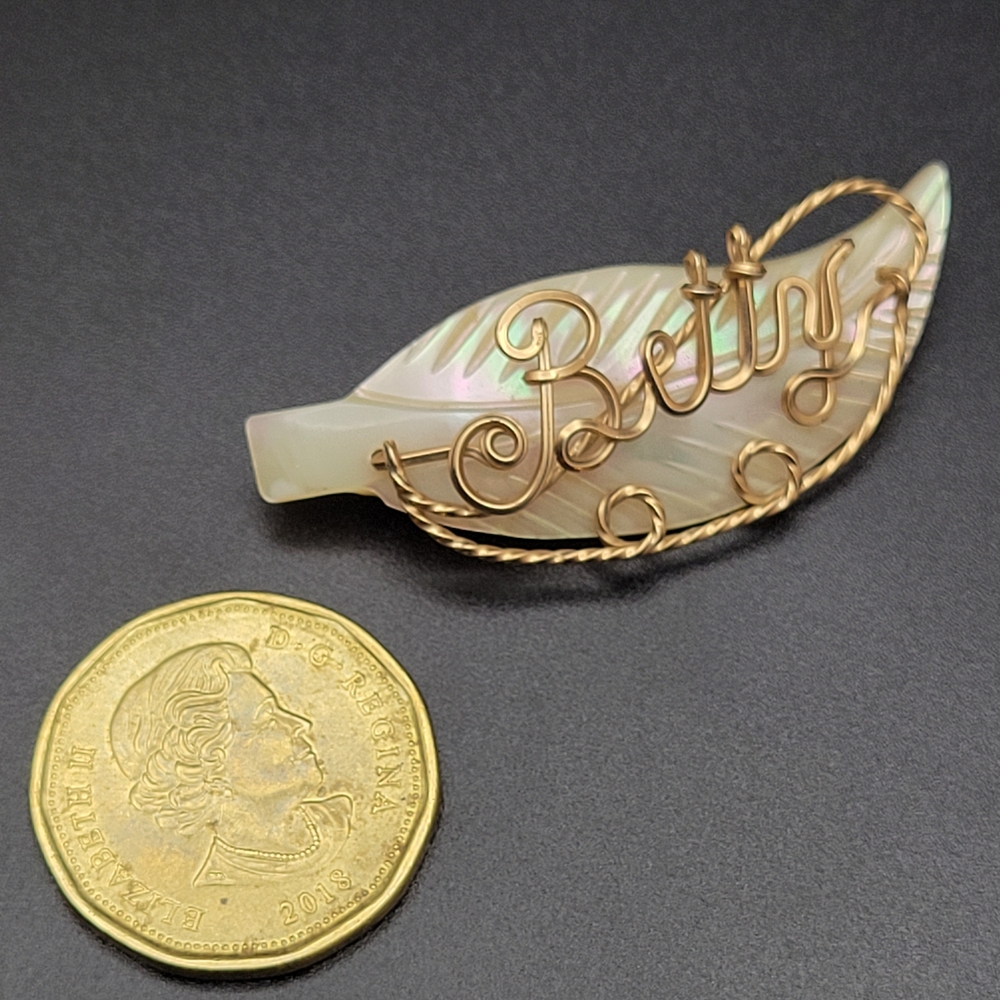 "Betty" Vintage Mother of Pearl Leaf Gold Filled Wire Brooch Pin Shell - Picture 4 of 6
